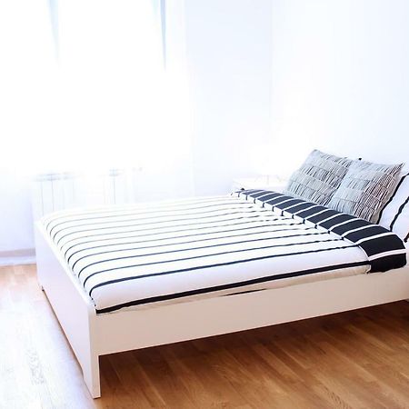 New Central Light Apartment With Private Parking نوفي ساد المظهر الخارجي الصورة